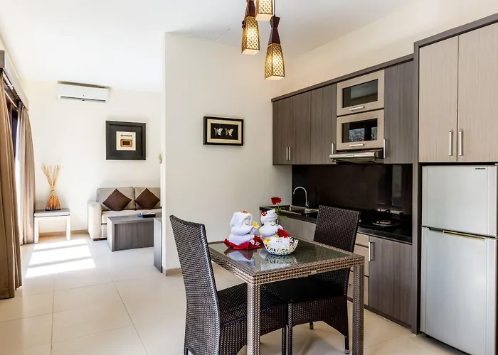 度假村 Luxotic Private And 4*